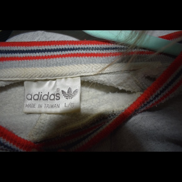 Vintage Adidas Crewneck - Picture 4 of 4